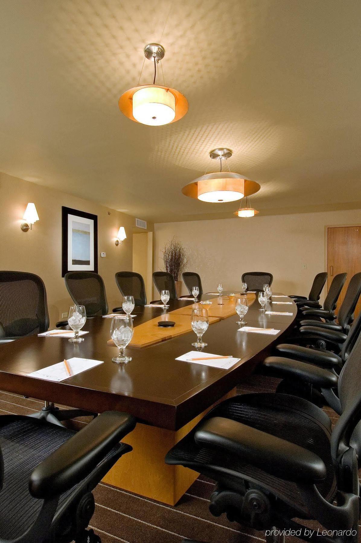 Готель Doubletree By Hilton Chicago - Арлінґтон-Гайтс Екстер'єр фото